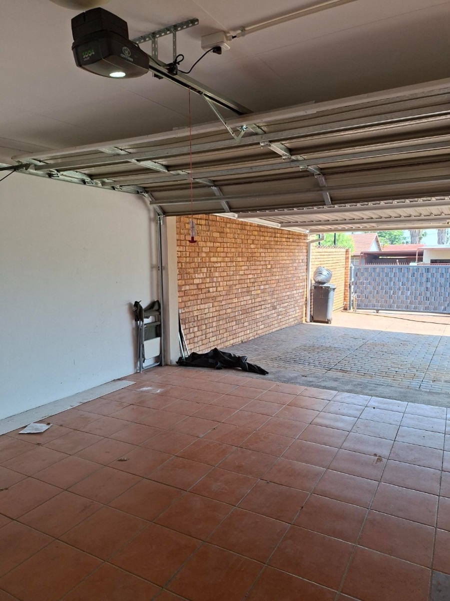 3 Bedroom Property for Sale in Montana Tuine Gauteng