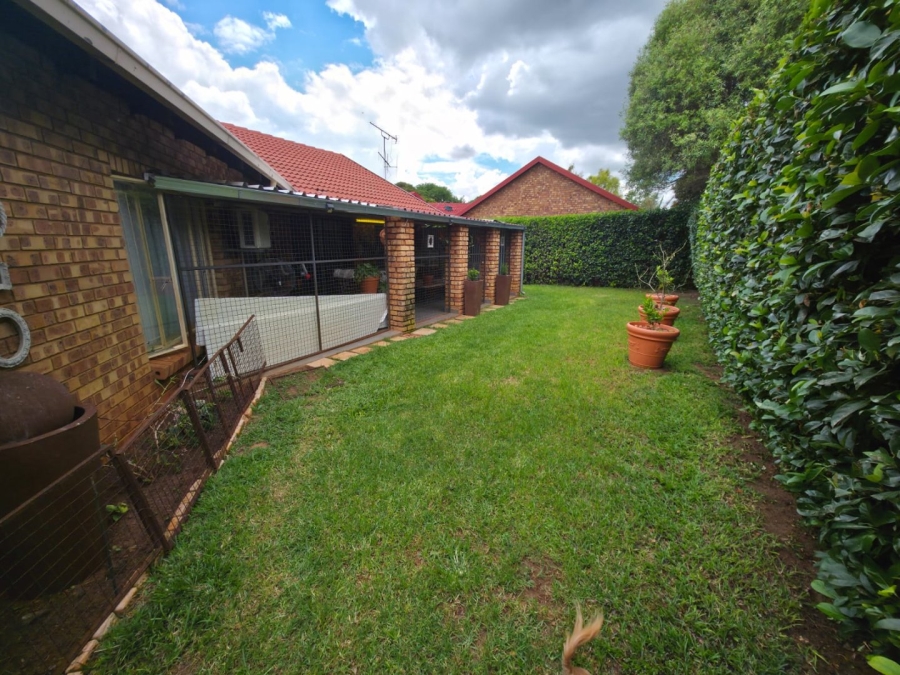 4 Bedroom Property for Sale in Annlin Gauteng