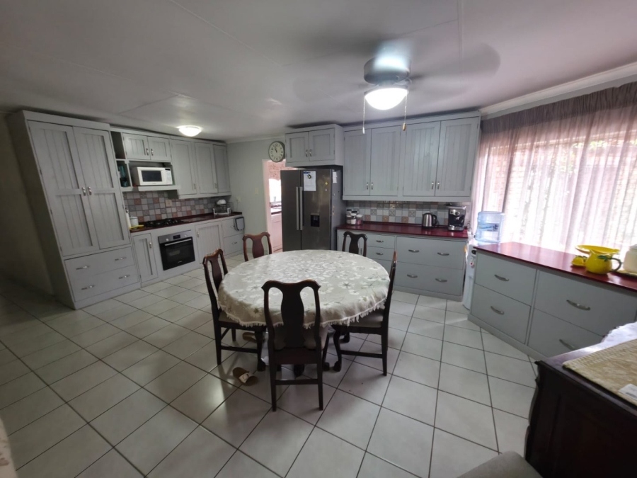 4 Bedroom Property for Sale in Annlin Gauteng