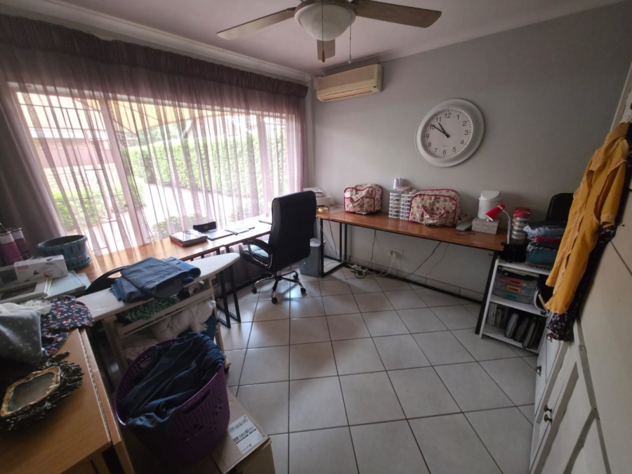 4 Bedroom Property for Sale in Annlin Gauteng