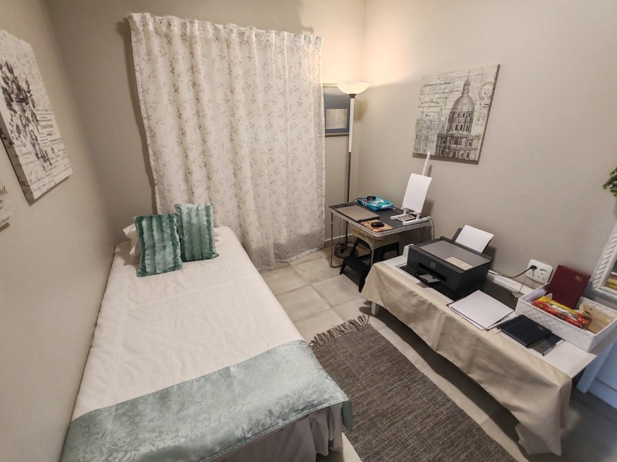 2 Bedroom Property for Sale in Montana Tuine Gauteng