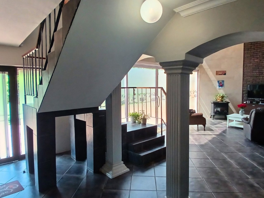 5 Bedroom Property for Sale in Fishers Hill Gauteng