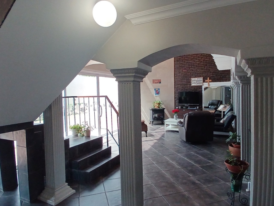 5 Bedroom Property for Sale in Fishers Hill Gauteng