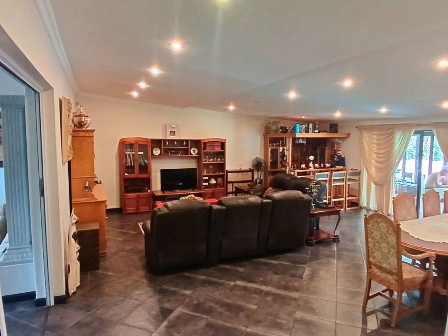 5 Bedroom Property for Sale in Fishers Hill Gauteng