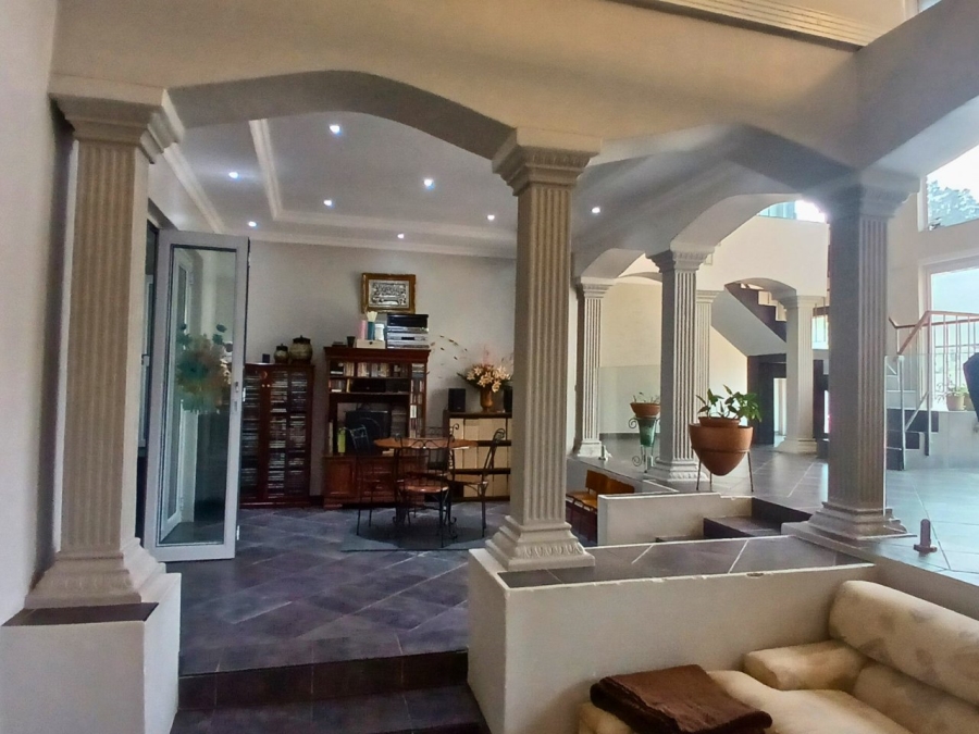 5 Bedroom Property for Sale in Fishers Hill Gauteng