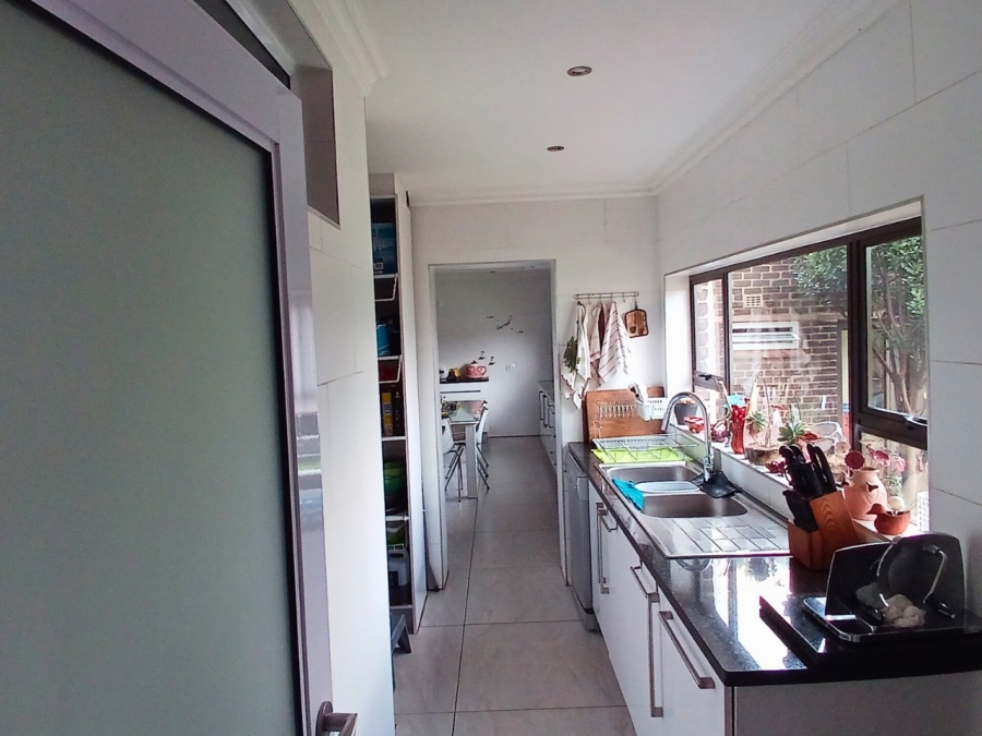 5 Bedroom Property for Sale in Fishers Hill Gauteng