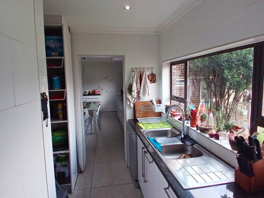 5 Bedroom Property for Sale in Fishers Hill Gauteng