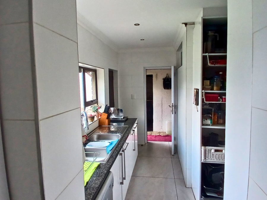 5 Bedroom Property for Sale in Fishers Hill Gauteng