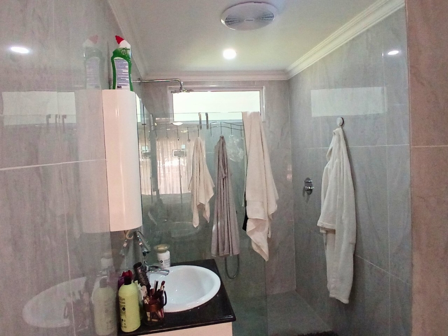 5 Bedroom Property for Sale in Fishers Hill Gauteng