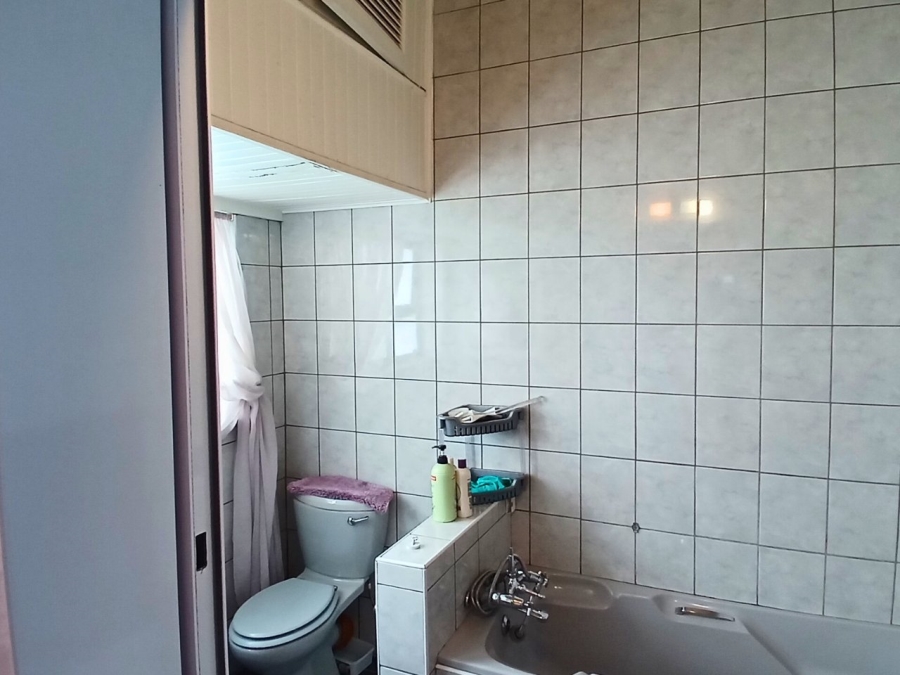 5 Bedroom Property for Sale in Fishers Hill Gauteng