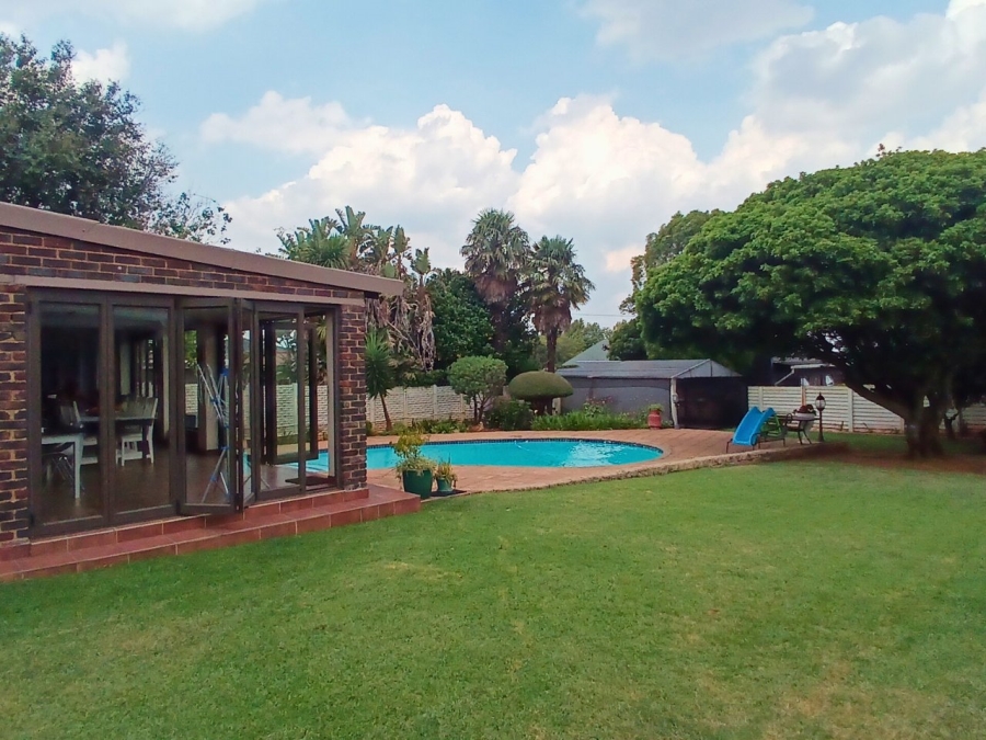 5 Bedroom Property for Sale in Fishers Hill Gauteng