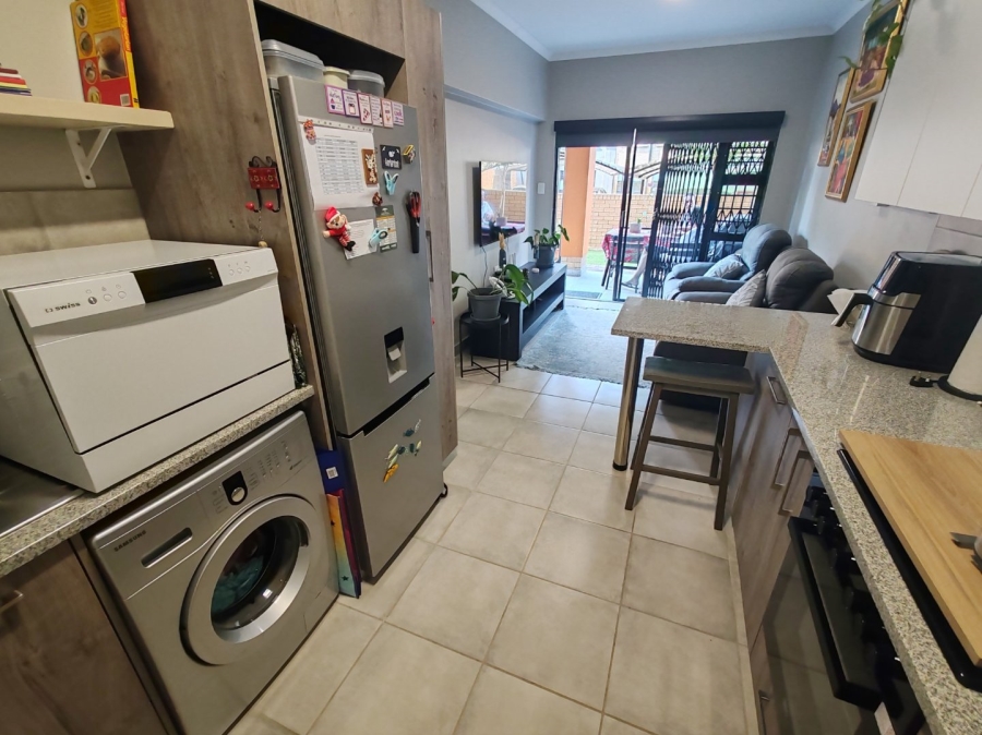 1 Bedroom Property for Sale in Montana Tuine Gauteng