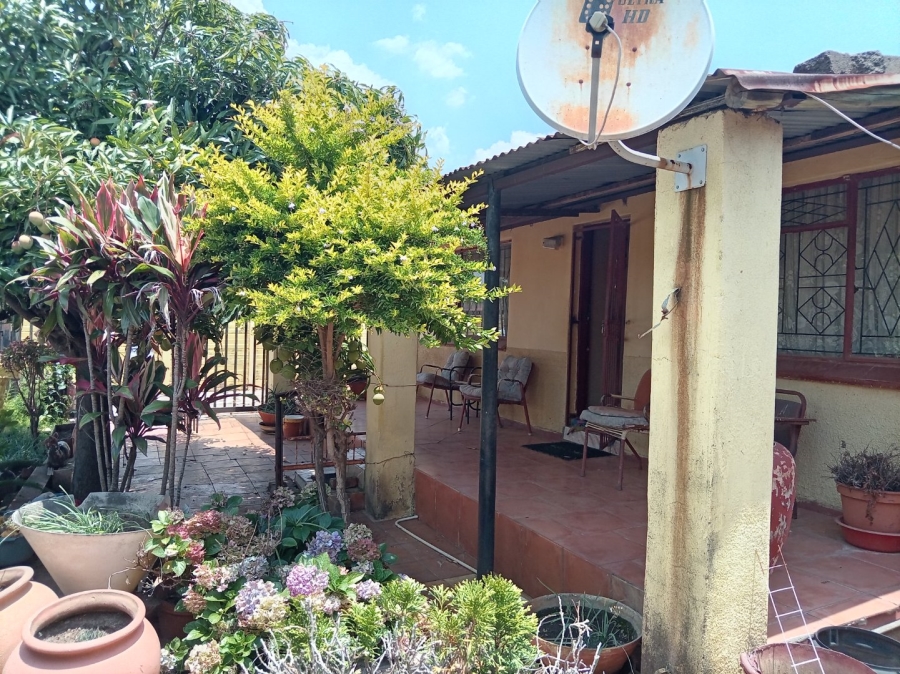 2 Bedroom Property for Sale in Soshanguve G Gauteng