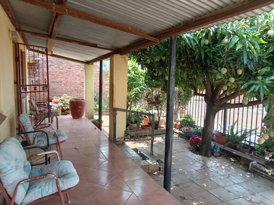 2 Bedroom Property for Sale in Soshanguve G Gauteng