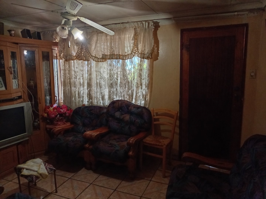 2 Bedroom Property for Sale in Soshanguve G Gauteng