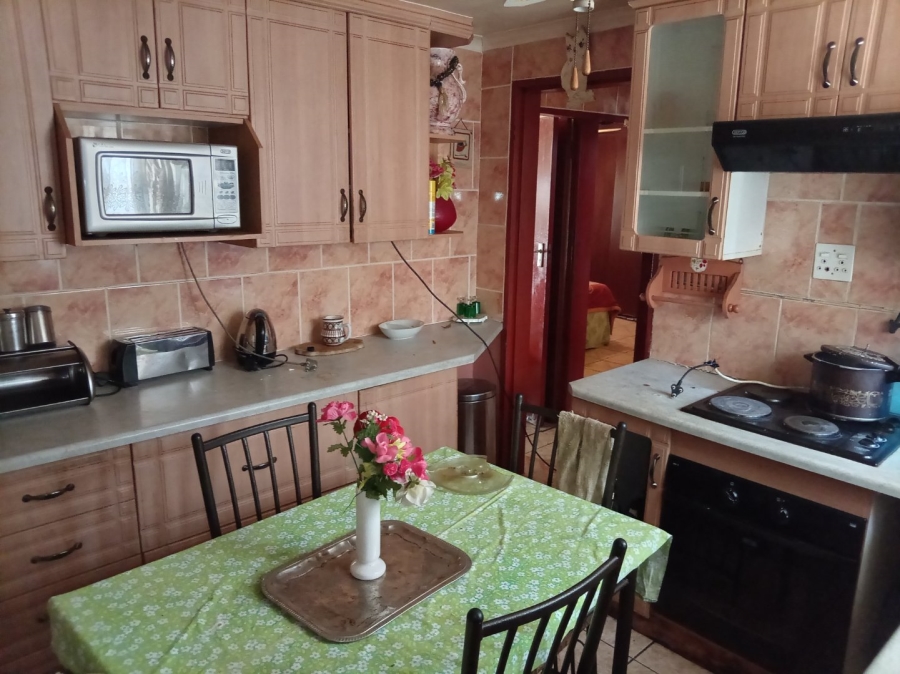 2 Bedroom Property for Sale in Soshanguve G Gauteng