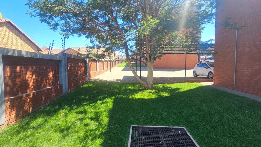 3 Bedroom Property for Sale in Witpoortjie Gauteng