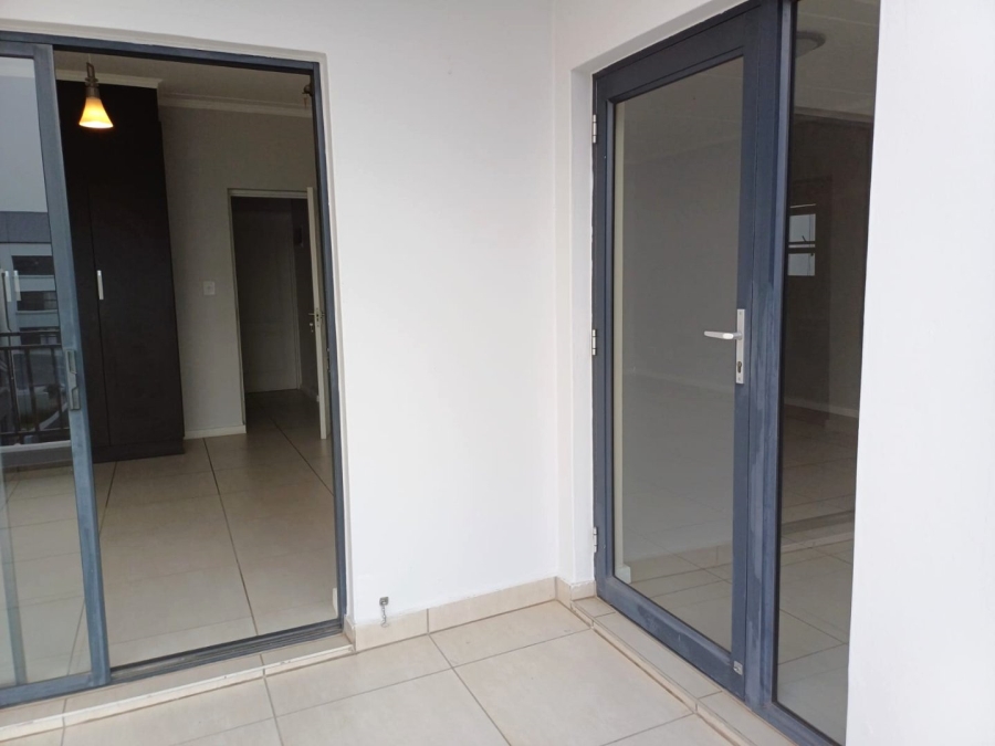 To Let 2 Bedroom Property for Rent in Greenstone Ridge Gauteng