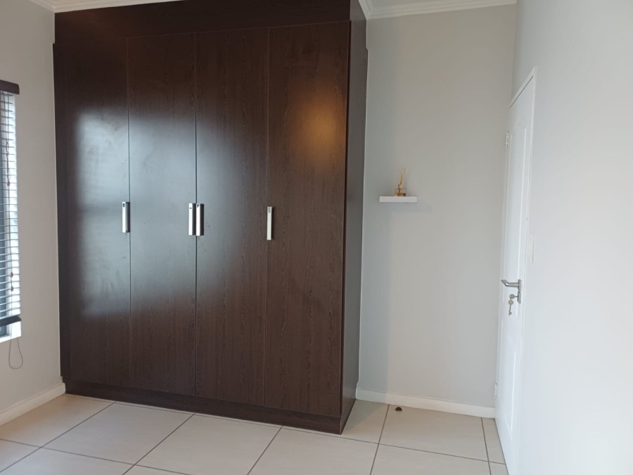 To Let 2 Bedroom Property for Rent in Greenstone Ridge Gauteng