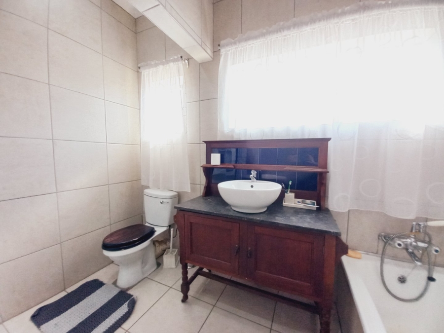 3 Bedroom Property for Sale in Creston Hill Gauteng