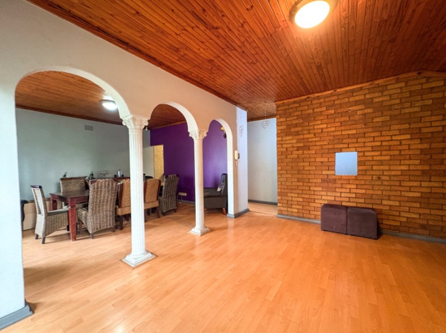 4 Bedroom Property for Sale in Wannenburghoogte Gauteng