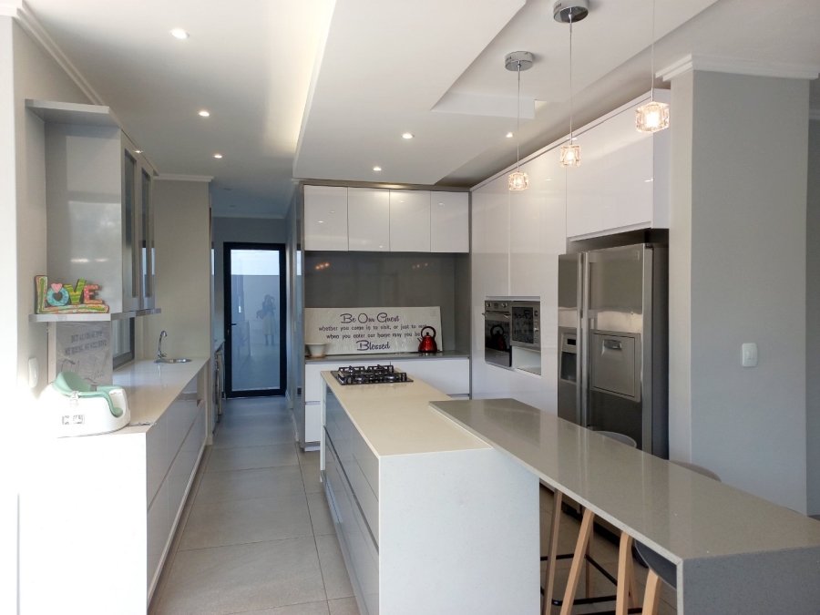 To Let  Bedroom Property for Rent in Morningside Manor Gauteng