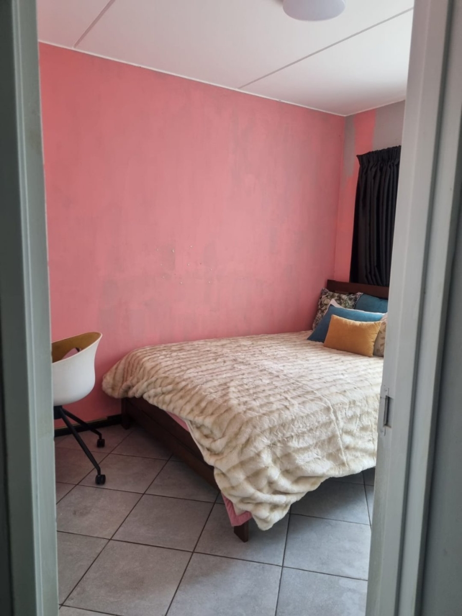 2 Bedroom Property for Sale in Norton Home Estate AH Gauteng