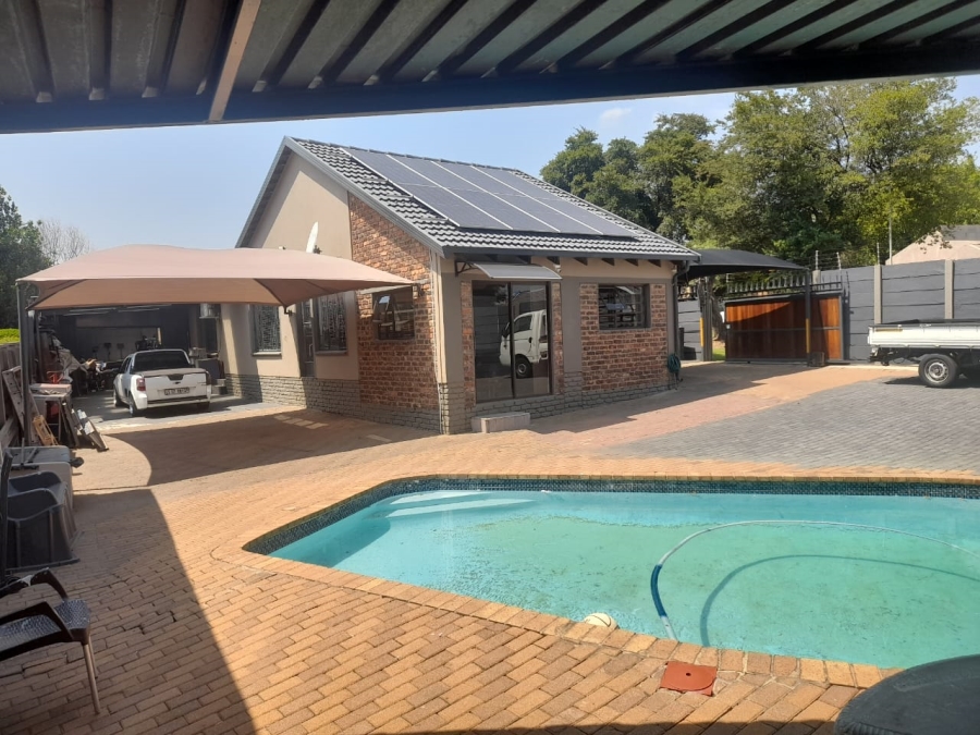 3 Bedroom Property for Sale in Elandspark Gauteng