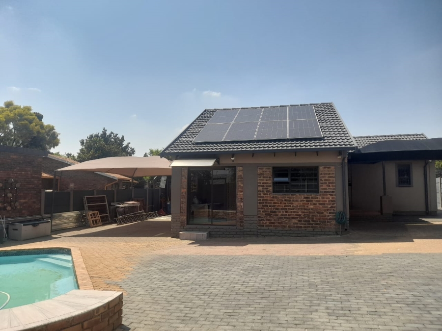 3 Bedroom Property for Sale in Elandspark Gauteng