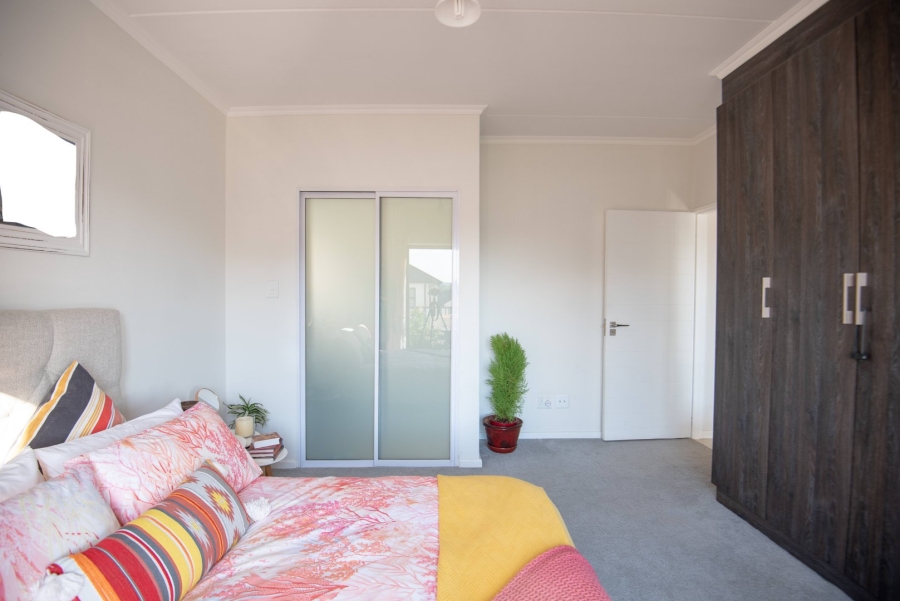 To Let 2 Bedroom Property for Rent in Broadacres Gauteng