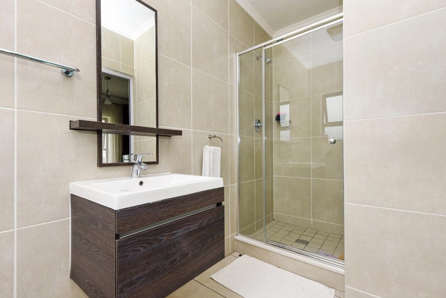 To Let 2 Bedroom Property for Rent in Broadacres Gauteng