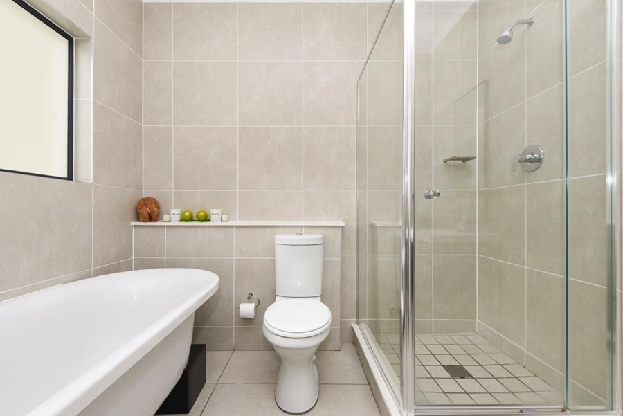 To Let 2 Bedroom Property for Rent in Broadacres Gauteng