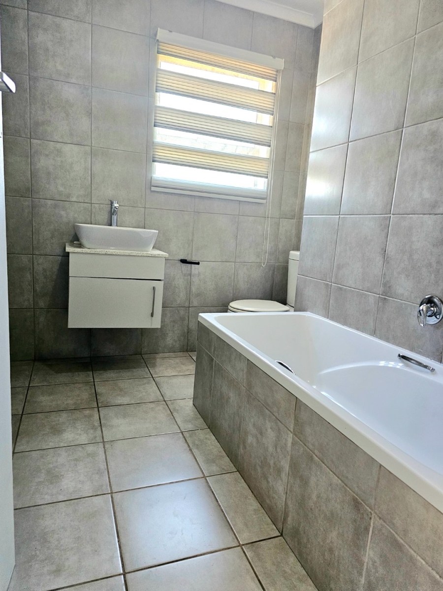 3 Bedroom Property for Sale in Witpoortjie Gauteng