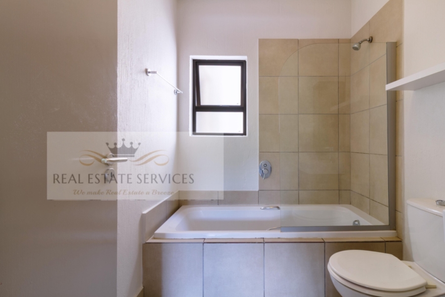 3 Bedroom Property for Sale in Broadacres Gauteng