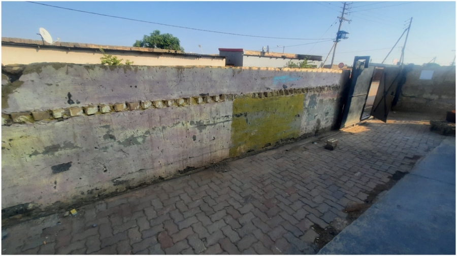 3 Bedroom Property for Sale in Tswelopele Gauteng