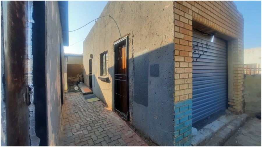 3 Bedroom Property for Sale in Tswelopele Gauteng