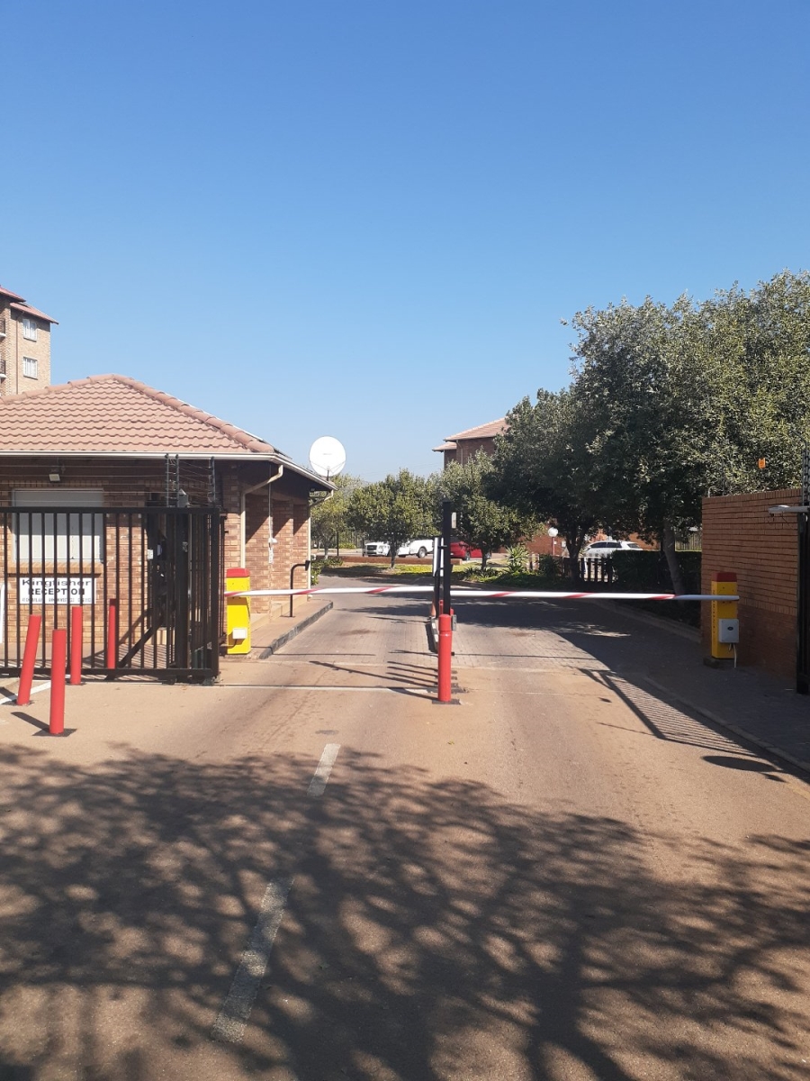 3 Bedroom Property for Sale in Annlin Gauteng