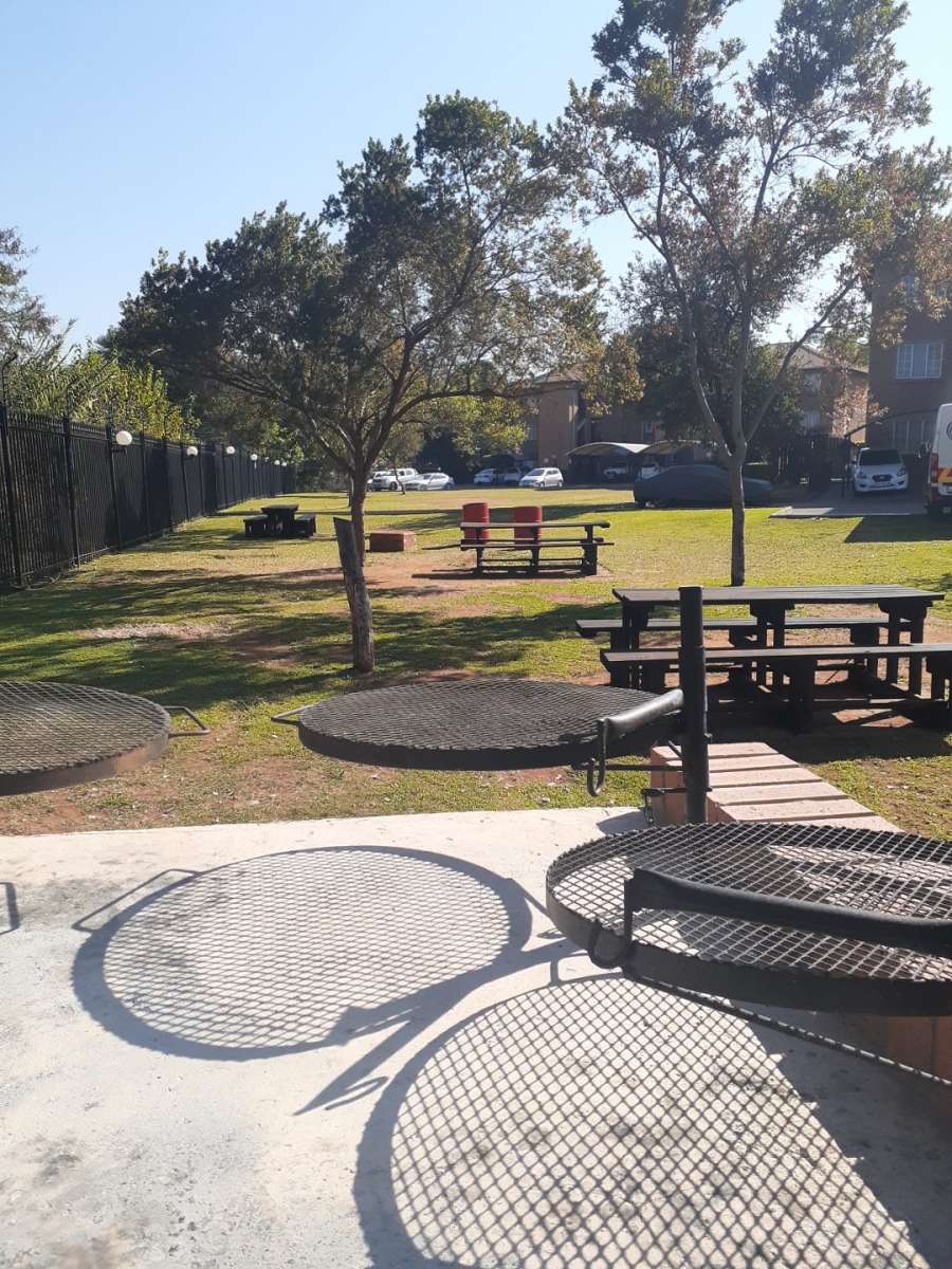 3 Bedroom Property for Sale in Annlin Gauteng