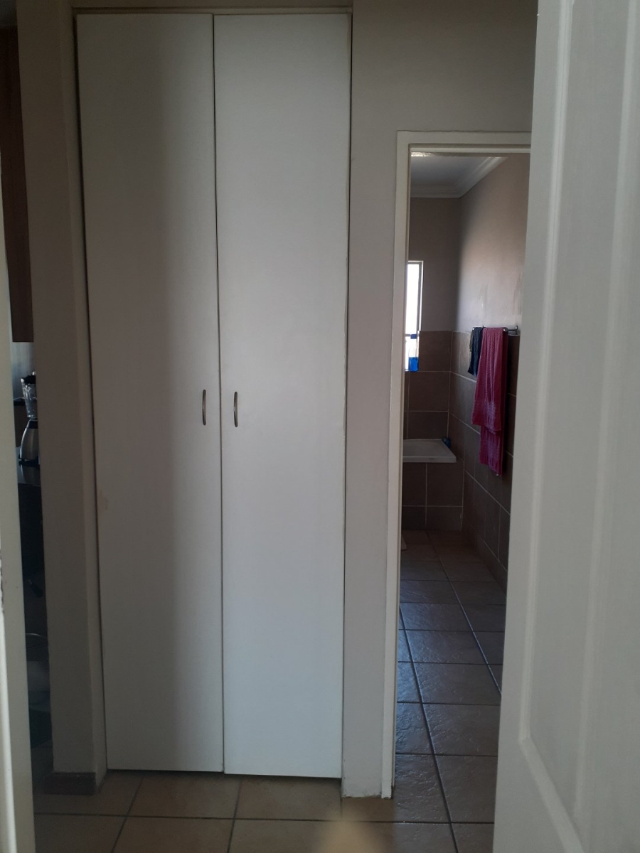 3 Bedroom Property for Sale in Annlin Gauteng