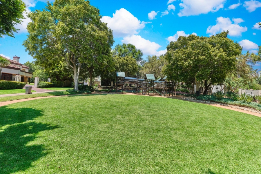 5 Bedroom Property for Sale in Dainfern Valley Gauteng