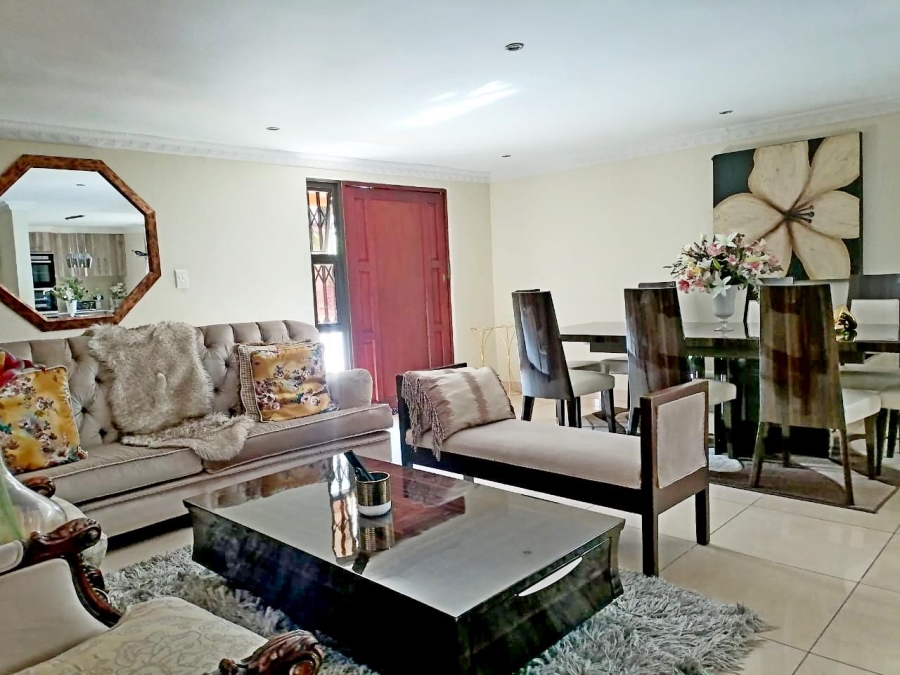2 Bedroom Property for Sale in Blue Hills Gauteng