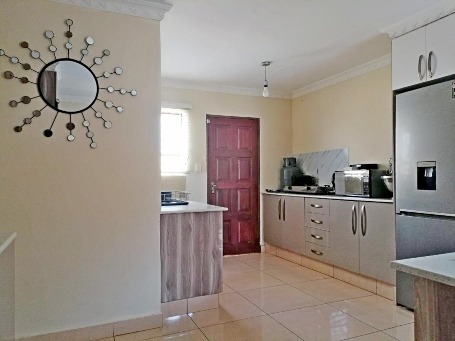 2 Bedroom Property for Sale in Blue Hills Gauteng