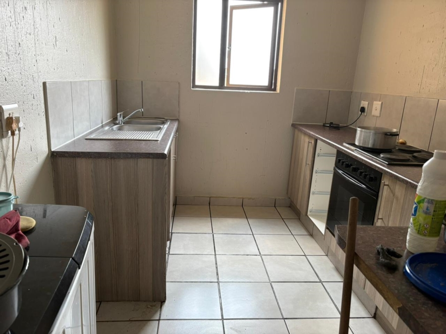 To Let 2 Bedroom Property for Rent in Cruywagenpark Gauteng