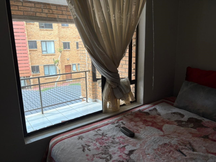 To Let 2 Bedroom Property for Rent in Cruywagenpark Gauteng
