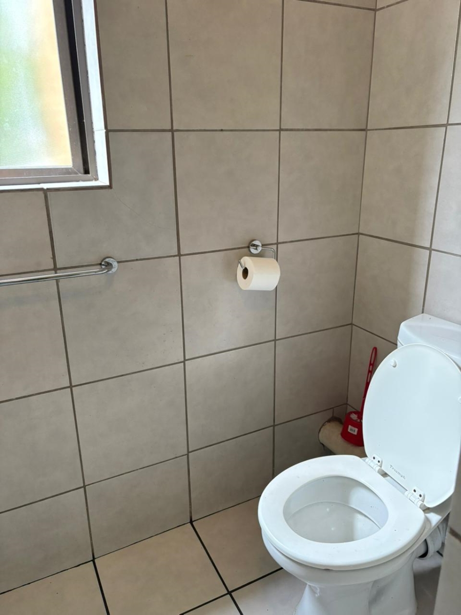 To Let 2 Bedroom Property for Rent in Cruywagenpark Gauteng