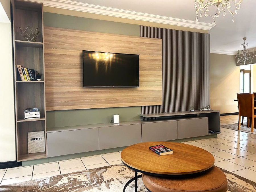 4 Bedroom Property for Sale in Midstream Estate Gauteng