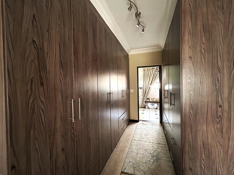 4 Bedroom Property for Sale in Midstream Estate Gauteng