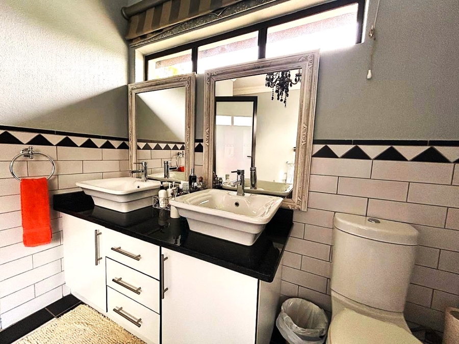 4 Bedroom Property for Sale in Midstream Estate Gauteng