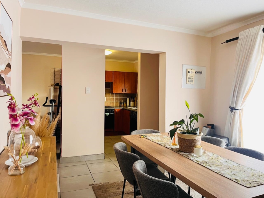 2 Bedroom Property for Sale in Meredale Gauteng