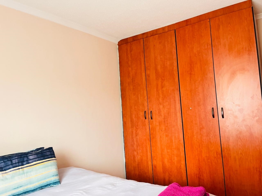 2 Bedroom Property for Sale in Meredale Gauteng